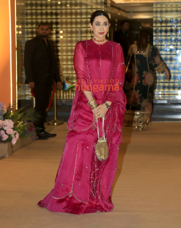 photos kareena kapoor khan karisma kapoor randhir kapoor tina ambani and others attend aadar jains mehendi ceremony 2