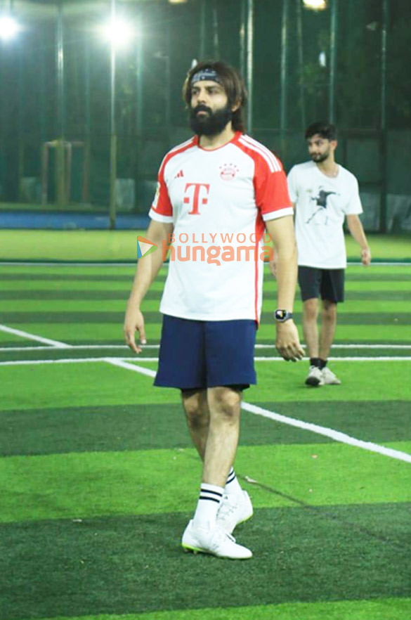 Photos: Kartik Aaryan snapped at a football ground Photos: Kartik Aaryan snapped at a football ground