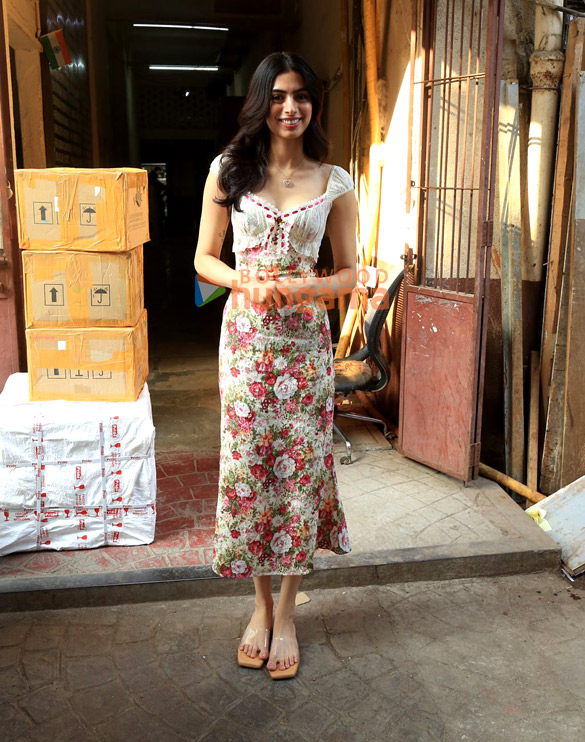 photos khushi kapoor snapped in andheri 4 2