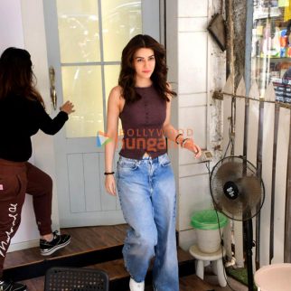 Photos: Kriti Sanon snapped outside a salon in Khar