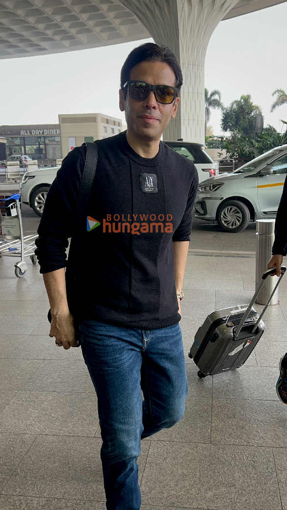 photos manushi chhillar vaani kapoor tusshar kapoor and aparshakti khurana snapped at the airport 3