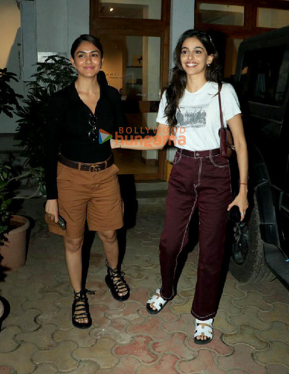 photos mrunal thakur and banita sandhu snapped in bandra 5