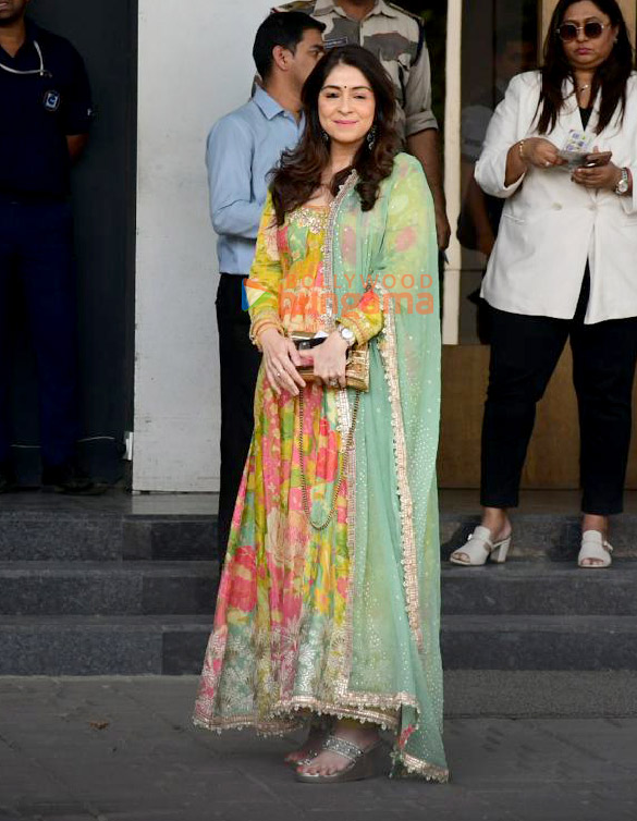 photos neelam kothari samir soni seema sajdeh and others snapped at kalina airport 3