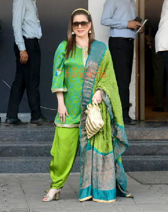 photos neelam kothari samir soni seema sajdeh and others snapped at kalina airport 4