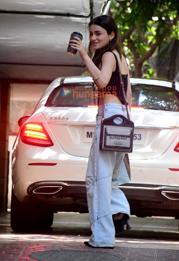 photos radhikka madan snapped in bandra 2