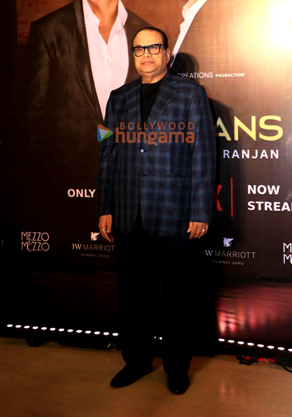 photos rakesh roshan hrithik roshan neetu singh ayesha jhulka ameesha patel mahima choudhary and others snapped at the celebration of netflixs the roshans documentary 14