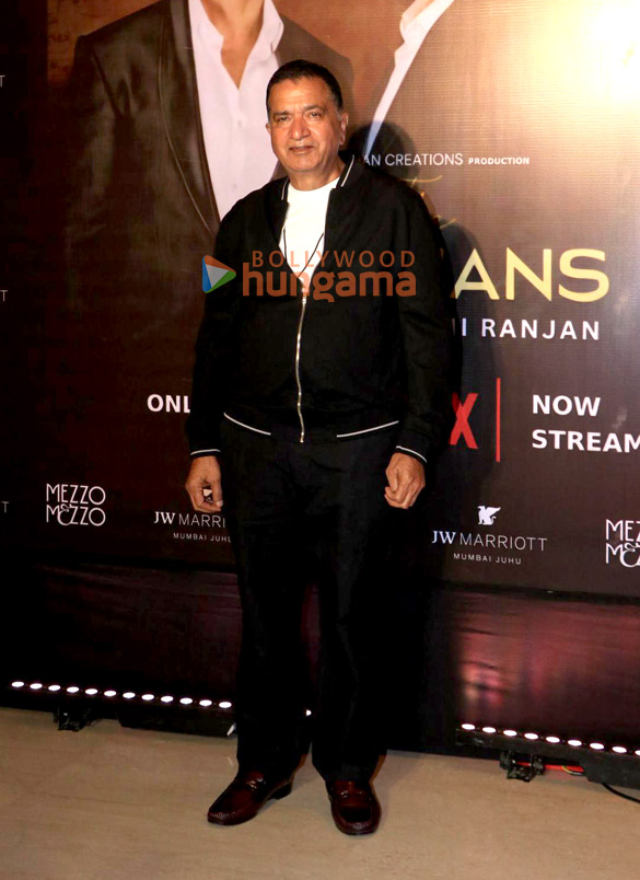 photos rakesh roshan hrithik roshan neetu singh ayesha jhulka ameesha patel mahima choudhary and others snapped at the celebration of netflixs the roshans documentary 23