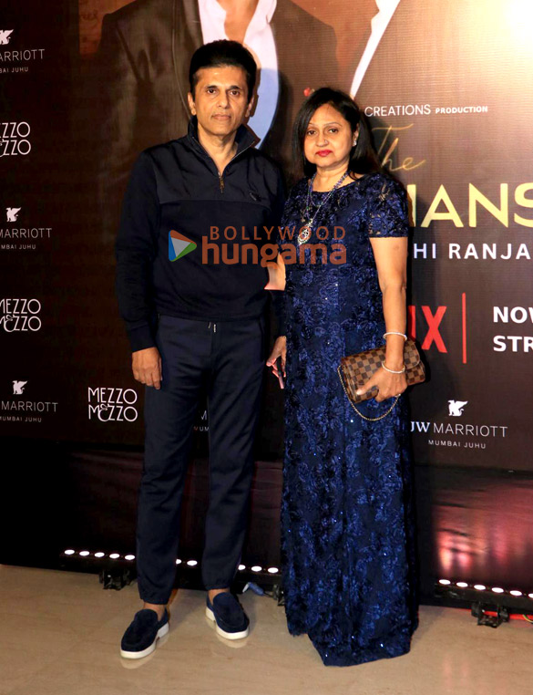 photos rakesh roshan hrithik roshan neetu singh ayesha jhulka ameesha patel mahima choudhary and others snapped at the celebration of netflixs the roshans documentary 29