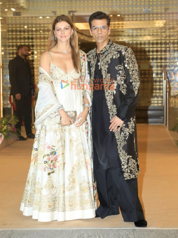 photos ranbir kapoor alia bhatt kareena kapoor khan karisma kapoor randhir kapoor tina ambani and others attend aadar jains mehendi ceremony 22 1