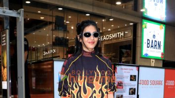 Photos: Shruti Haasan snapped at Food Square in Bandra