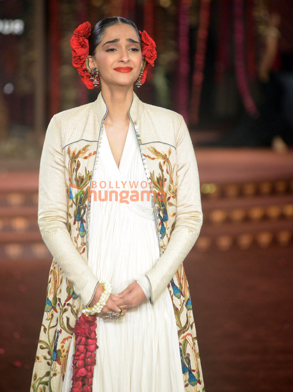Photos: Sonam Kapoor Ahuja gets emotional on the ramp remembering fashion designer Rohit Bal Photos: Sonam Kapoor Ahuja gets emotional on the ramp remembering fashion designer Rohit Bal