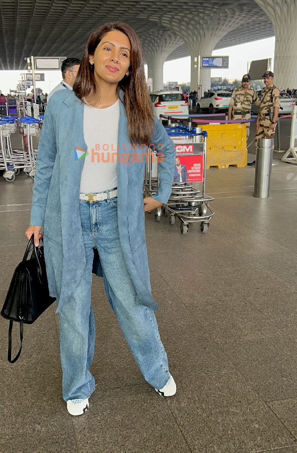 photos varun dhawan malaika arora geeta basra and others snapped at the airport 3