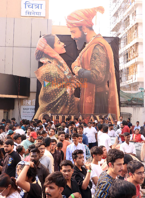 photos vicky kaushal and rashmika mandanna snapped promoting chhaava outside chitra cinemas dadar 8