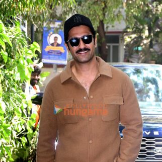 Photos: Vicky Kaushal snapped outside Krome Studio in Bandra