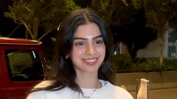 Pretty Kapoor! Khushi Kapoor snapped at the airport