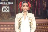 Sonam Kapoor Ahuja gets emotional on the ramp remembering fashion designer Rohit Bal