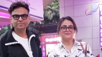 Shilpa Shirodkar posing with her bags as she heads for a vacation