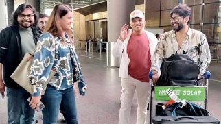 Annu Kapoor and Kumarr of Studio Refuel snapped at Mumbai airport