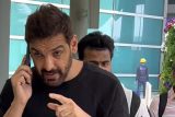 Handsome boy John Abraham snapped at the airport