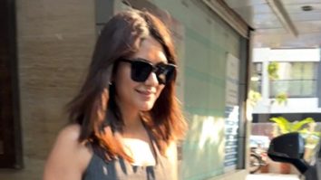 Mrunal Thakur sun kissed look