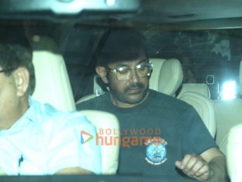 Photos: Aamir Khan and Ira Khan snapped in Bandra Photos: Aamir Khan and Ira Khan snapped in Bandra