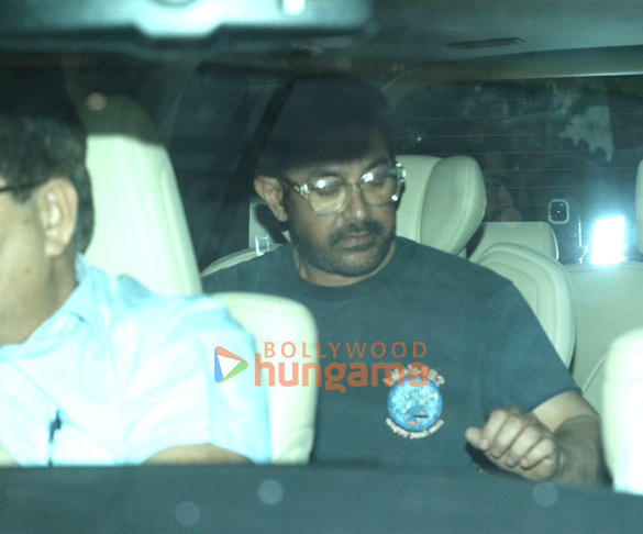 Photos: Aamir Khan and Ira Khan snapped in Bandra Photos: Aamir Khan and Ira Khan snapped in Bandra
