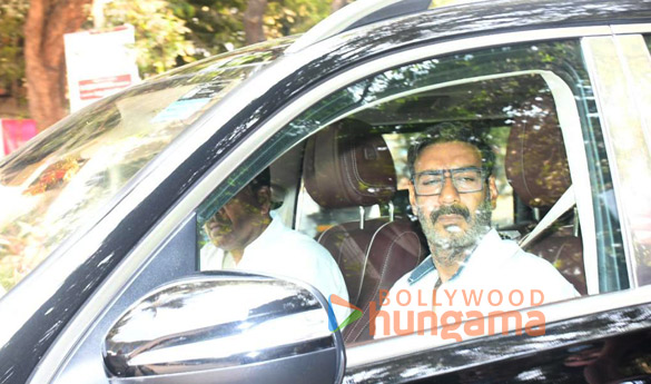 photos ajay devgn snapped leaving ayan mukerjis house in santacruz 3