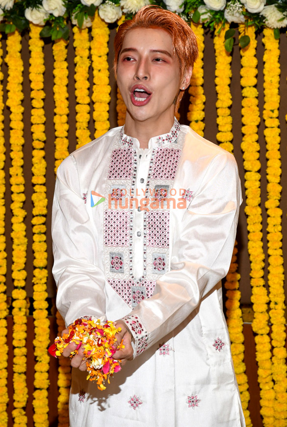 photos aoora shibani kashyap nikita rawal shweta khanduri hansa singh and others were snapped at the phoolo wali holi celebrations 12