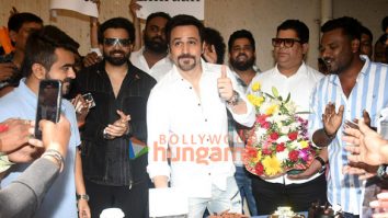 Photos: Emraan Hashmi snapped celebrating his birthday and cutting cake with the media