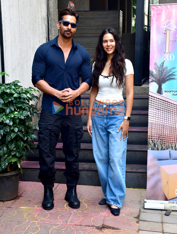 photos harshvardhan rane and sonam bajwa snapped in juhu 6