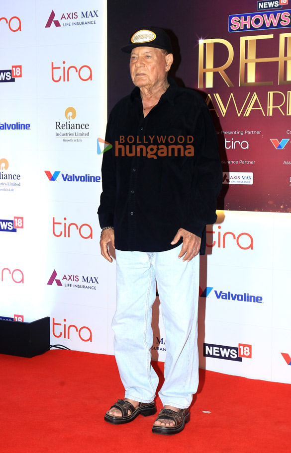 photos janhvi kapoor raveena tandon rajkummar rao varun dhawan and others grace the red carpet of news18 showsha reel awards 2025 18