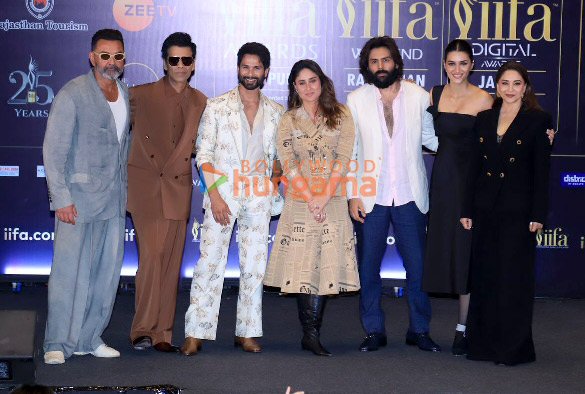 photos karan johar kartik aaryan kareena kapoor khan shahid kapoor and others attend iifa 2025 event in jaipur 1