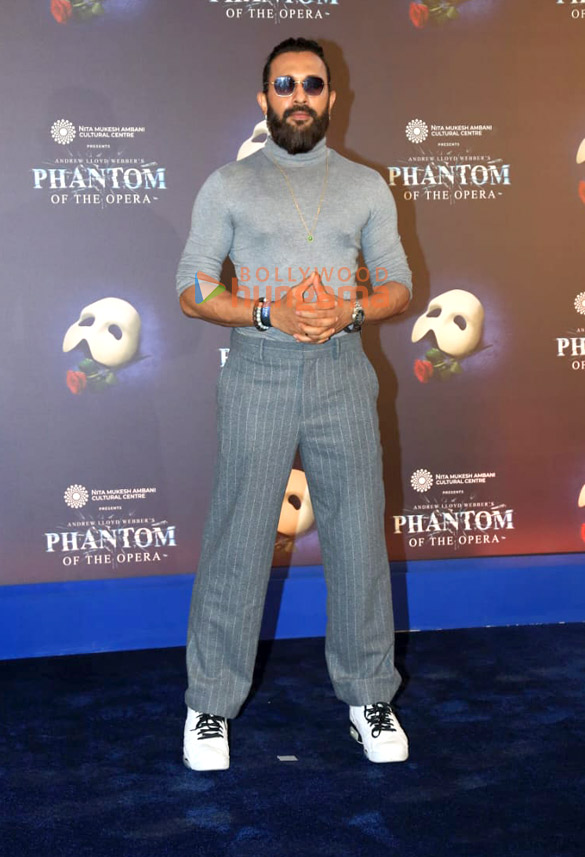 photos krishna shroff jackie shroff and others at the the phantom of the opera event 1029 21