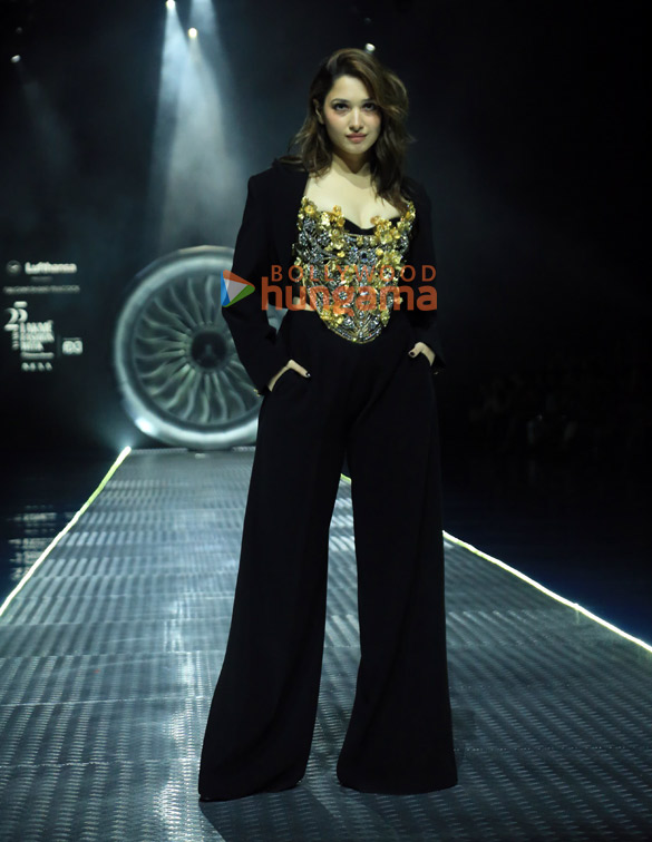 photos malaika arora shilpa shetty avantika dasani hansika motwani and others grace the lakme fashion week 2025 2