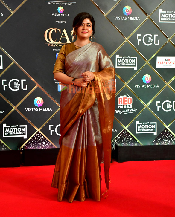 photos neha dhupia javed akhtar and others grace the critics choice awards 2025 4