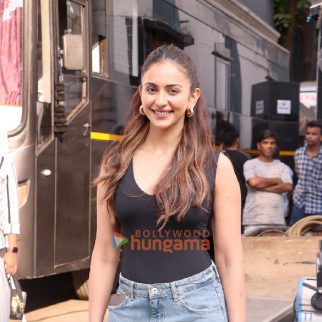 Photos: Rakul Preet Singh snapped outside Famous Studios, Mahalaxmi