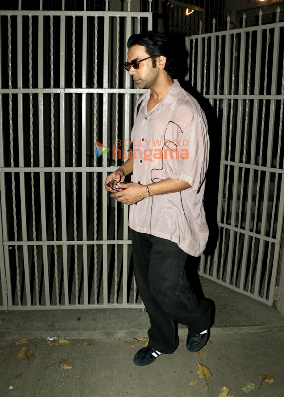 photos rajkummar rao and patralekha snapped in bandra 5
