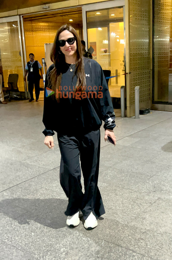 photos rakul preet singh and esha deol snapped at the airport 4