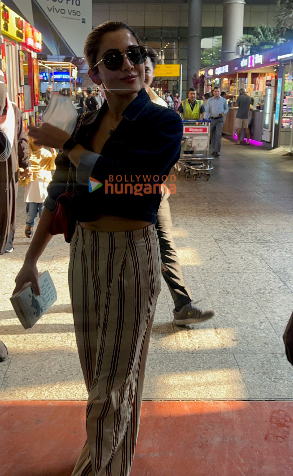 photos rashmika mandanna bobby deol esha deol and anupam kher snapped at the airport 1