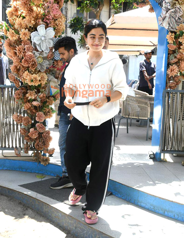 photos rashmika mandanna snapped outside a cafe in bandra 4