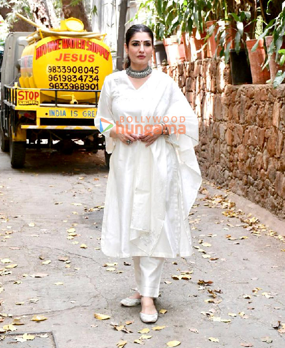 photos raveena tandon snapped at krome studio in bandra 2