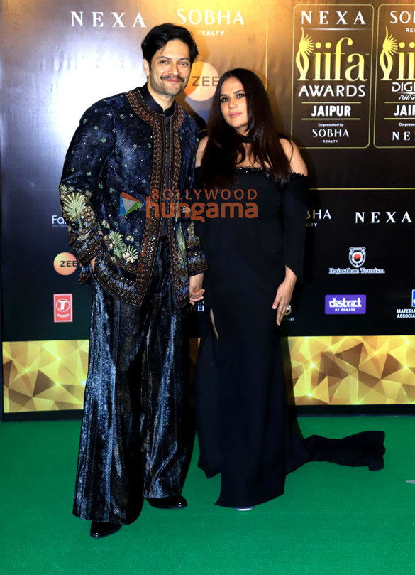 photos shah rukh khan katrina kaif kareena kapoor khan kriti sanon and others grace the red carpet on day 2 of the iifa awards 2025 12