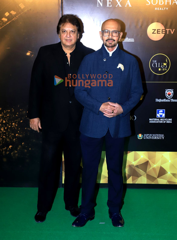 photos shah rukh khan katrina kaif kareena kapoor khan kriti sanon and others grace the red carpet on day 2 of the iifa awards 2025 2