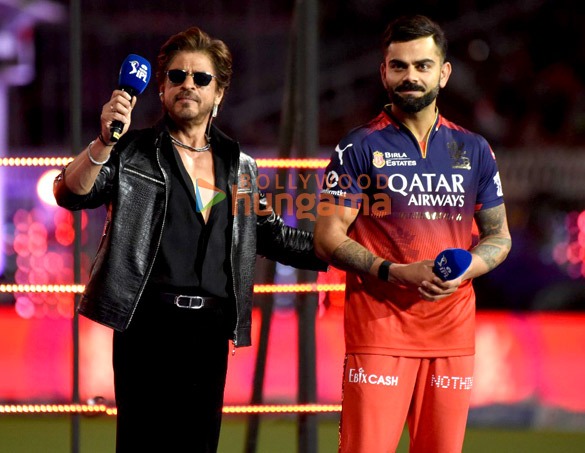 Photos: Shah Rukh Khan, Salman Khan, Sonu Sood, Arjun Kapoor and others attend Abhineta XI vs Neta XI cricket match Photos: Shah Rukh Khan, Salman Khan, Sonu Sood, Arjun Kapoor and others attend Abhineta XI vs Neta XI cricket match