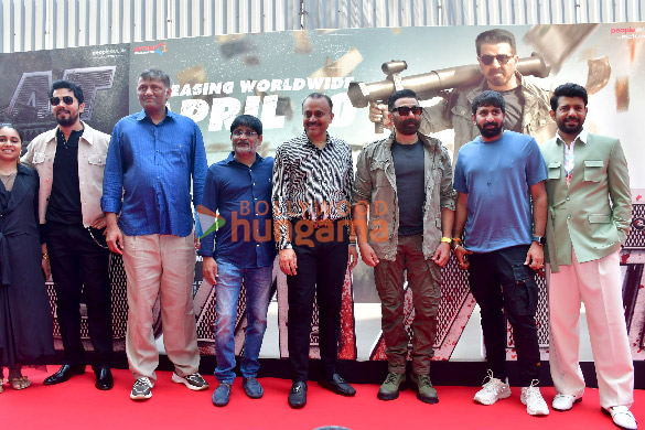photos sunny deol randeep hooda vineet kumar singh and others snapped at jaat trailer launch 1