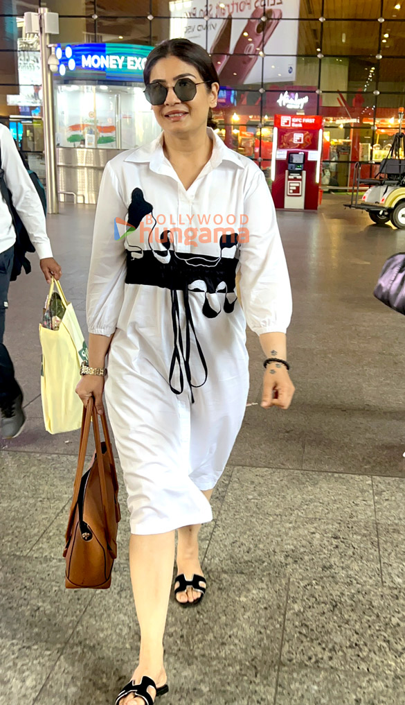 photos varun dhawan jacqueline fernandez pooja hegde and others snapped at the airport 4