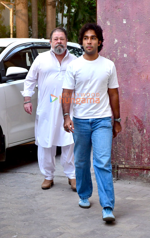 photos vicky kaushal ayan mukerji others snapped at deb mukherjees prayer meet 7299 2