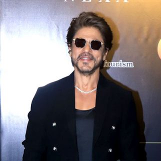 How sweetly Shah Rukh Khan greets Shreya Ghosal at the IIFA 2025