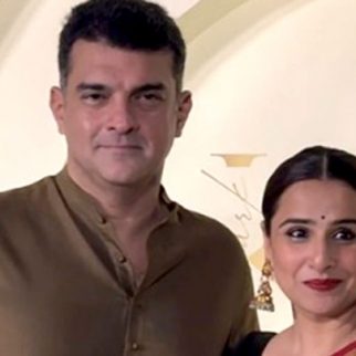 Vidya Balan looking gorgeous in a saree as she poses with husband Siddharth Roy Kapur