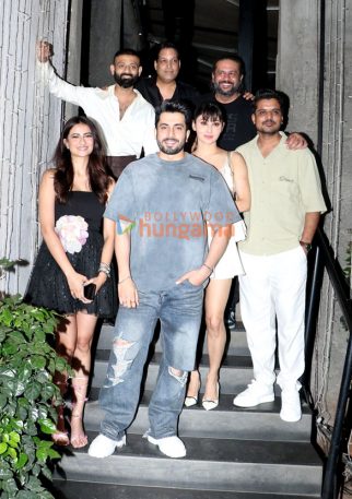 Photos: Mouni Roy, Palak Tiwari, Sunny Singh Nijjar, Beyounick and Aasif Khan snapped in Juhu
